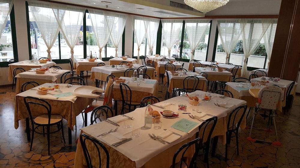 Hotel Florida Τζεσόλο Λίντο Εξωτερικό φωτογραφία